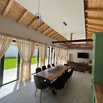 Villa деливерски Starosel