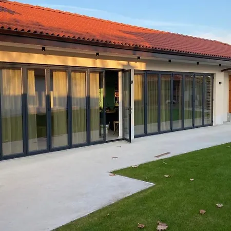 Villa деливерски