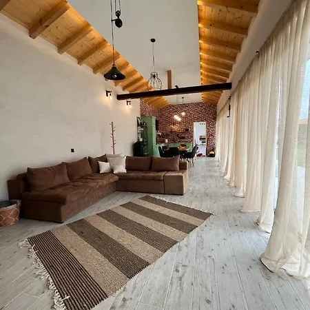 деливерски Villa *