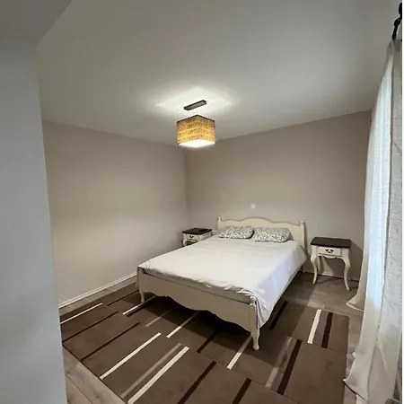 Villa деливерски Starosel